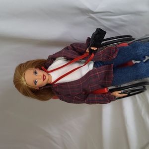 Becky School Photographer Wheelchair Barbie vintage 1998 read descrip